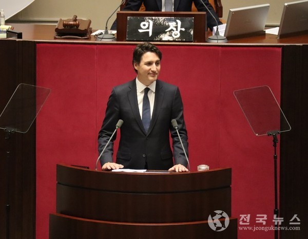 ​​쥐스탱 트뤼도 캐나다 총리가 17일 국회에서 연설을 하고 있다[출처=전국뉴스]​​
