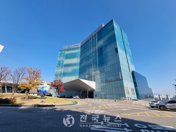 믹타 국회의장회의가 열린 대한민국 서울 그랜드&비스타 워커힐 호텔. [출처=전국뉴스]