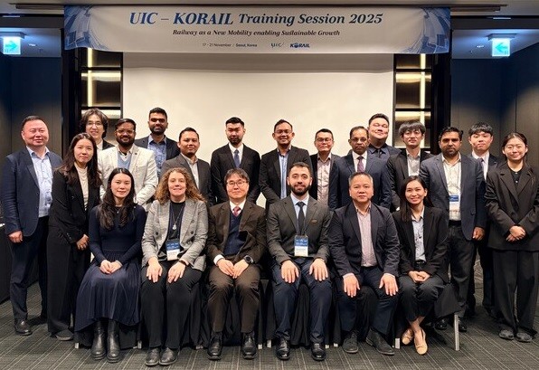 한국철도공사가 17일부터 21일까지 5일 동안 ‘국제철도연맹(UIC) 아시아·태평양 지역 회원국 초청연수’를 진행하고 수료식을 개최했다.[출처=한국철도공사]