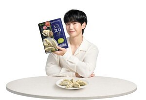 [프리미엄 육즙 혁신]정해인 효과 더해진 오뚜기 ‘X.O.만두’, 프리미엄 리뉴얼 CF 공개